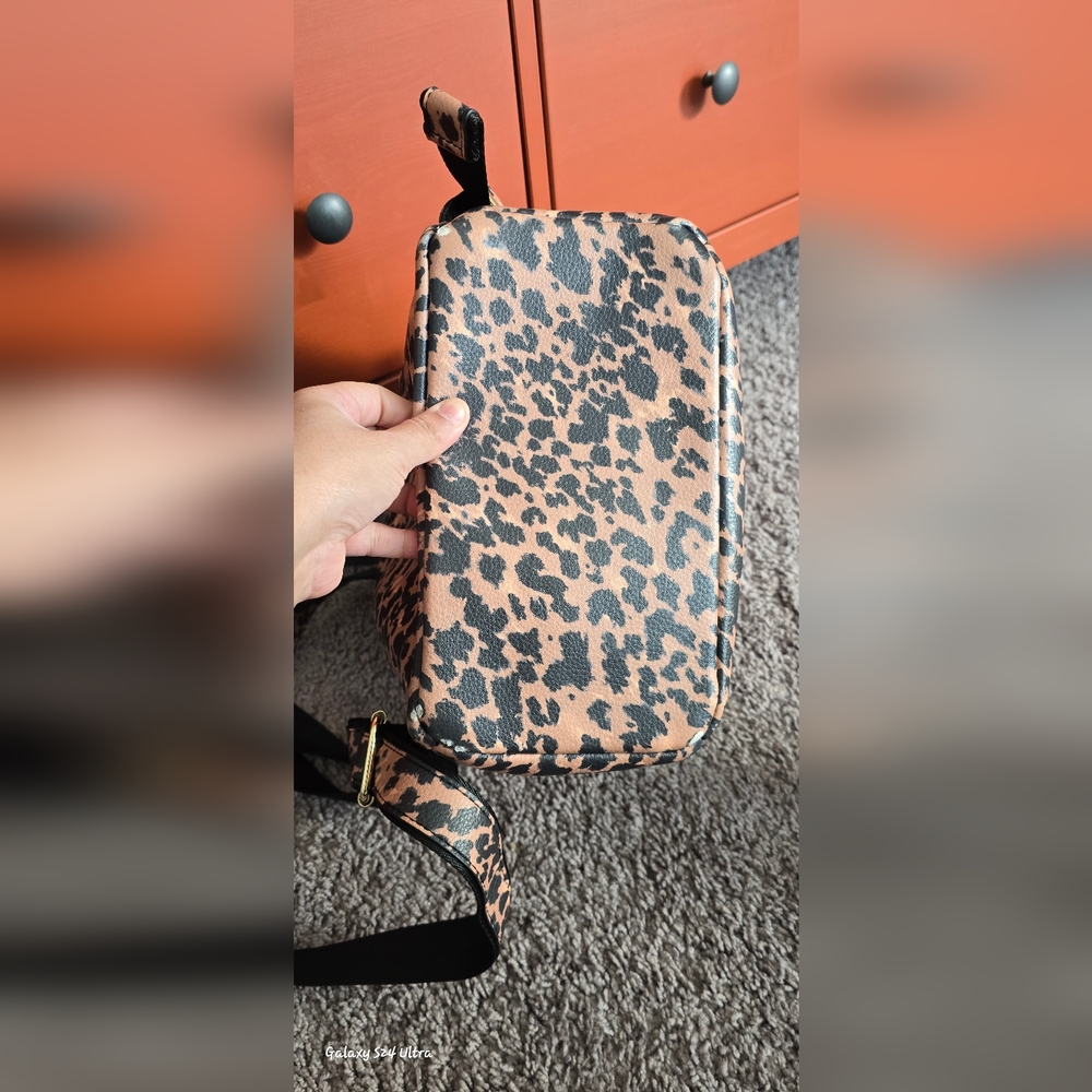 AZARIA La Mère Backpack Petite Limited Edition Leopard Print. - Picture 9 of 15